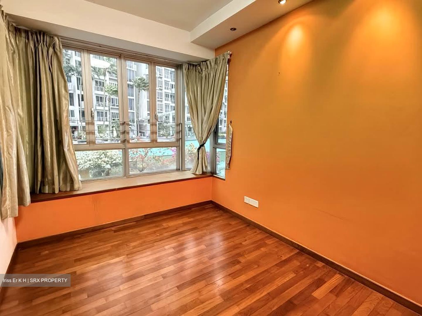 Grandeur 8 (D20), Condominium #528073091